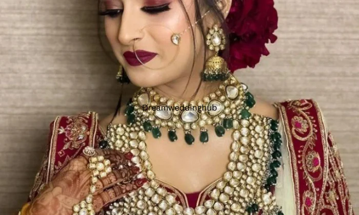 Mirrors Hair Beauty And Makeup Studio